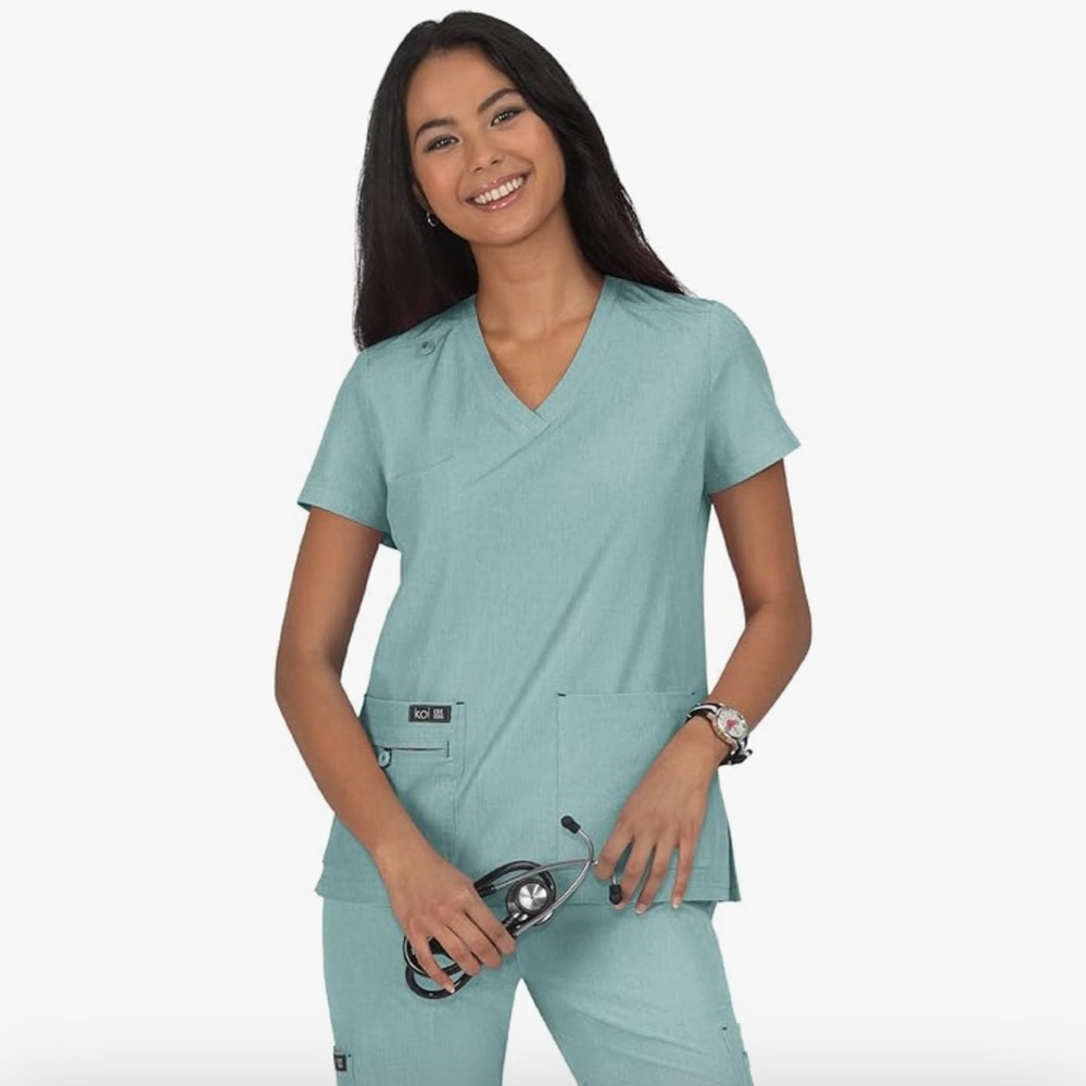 Heathered mint KOI Scrub Set